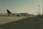 دخان ولهب قرب مطار الرياض عقب إنذارات بهجوم جوي